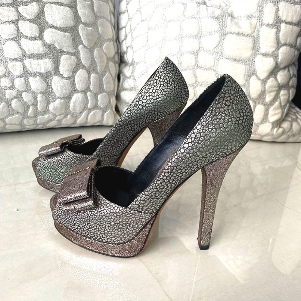Fendi Metallic Brocade Bow heel
